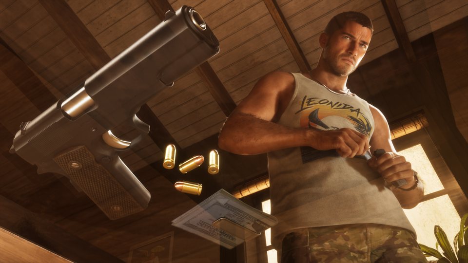 Jason Duval carga un cargador junto a una pistola y munición en GTA 6