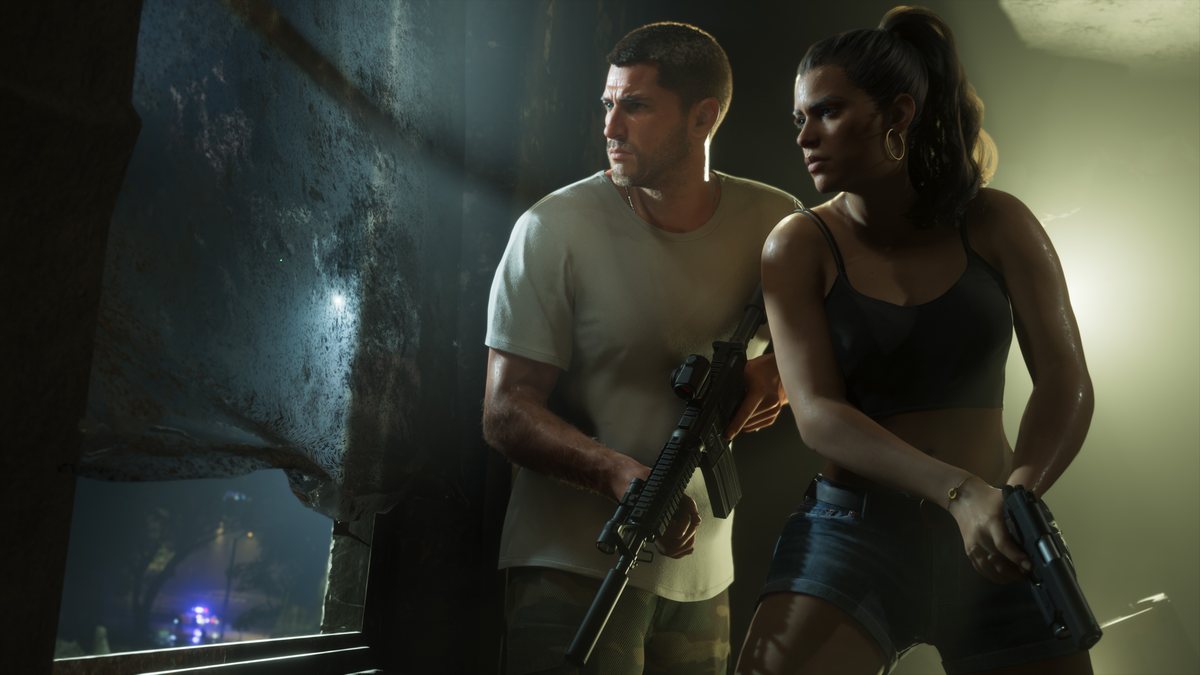 Jason and Lucia move cautiously with weapons beside a wall as police lights show outside in GTA 6